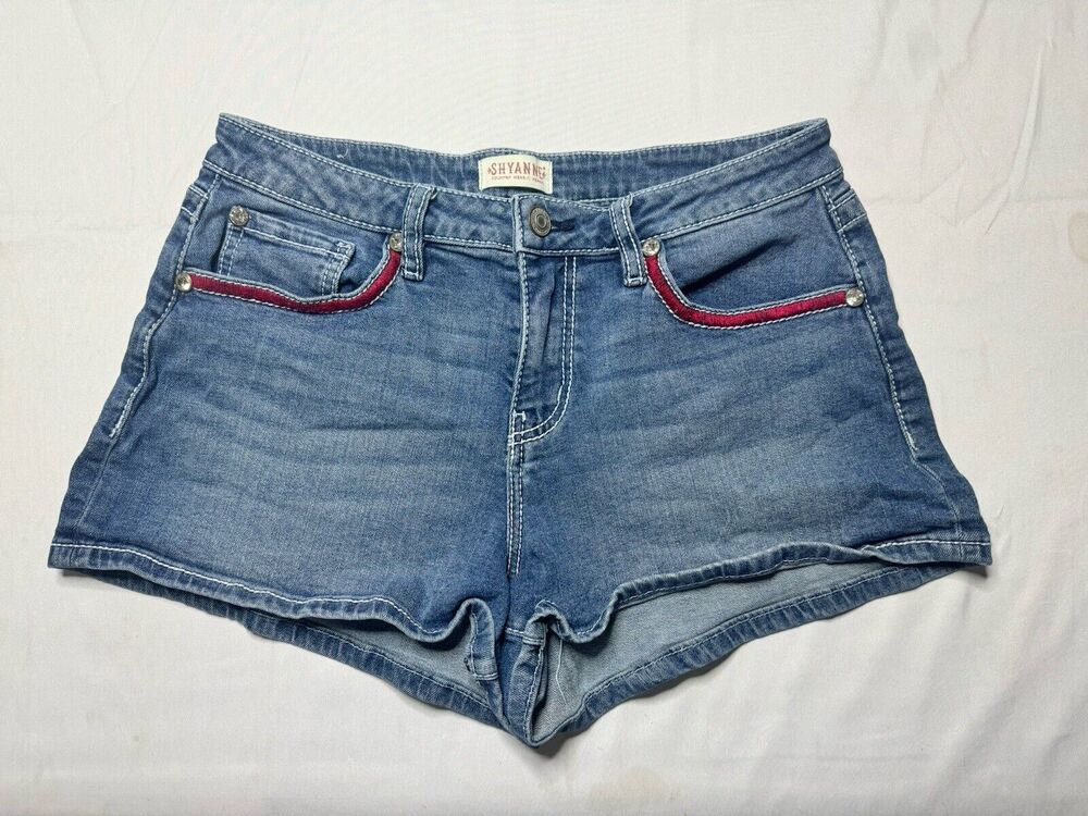 Shyanne Women's Star Stripes Back Pocket Blue‎ Denim Shorts - Size 29x2.5*